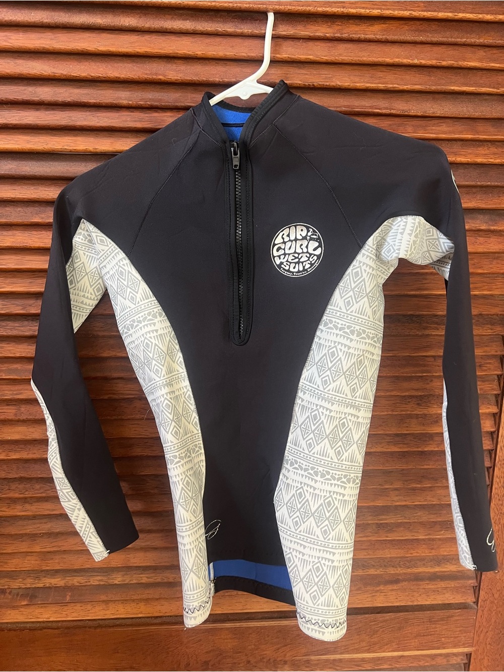 Rip Curl gbomb Surf 1mm Rash Guard Top